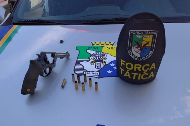 Homem armado morre após confronto com a polícia no Santa Maria