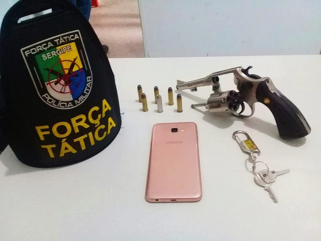 Homem é preso com arma no Santa Maria