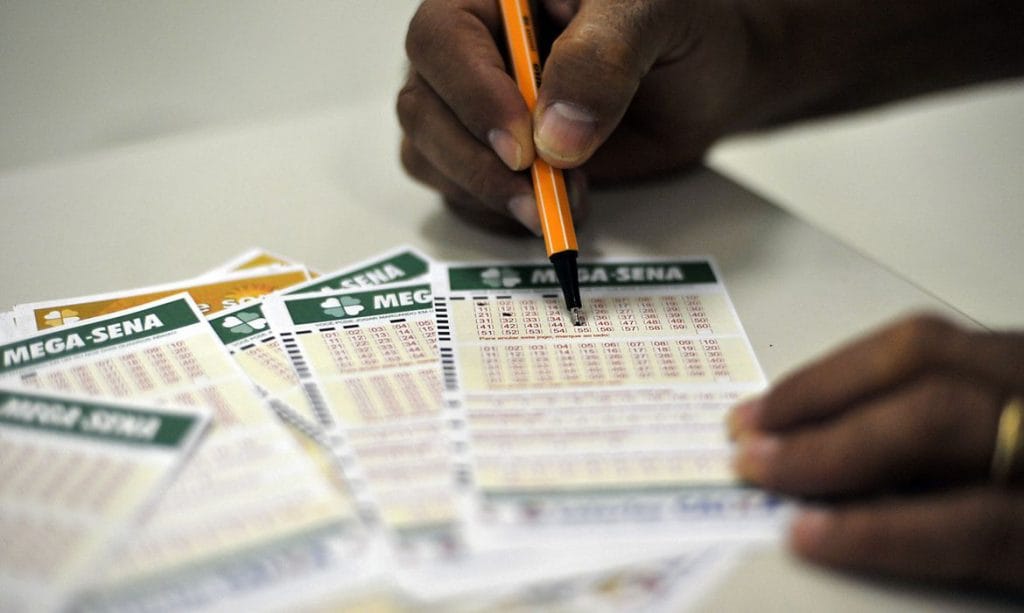 Mega Sena sorteia nesta quinta feira prêmio estimado em R 45 milhões