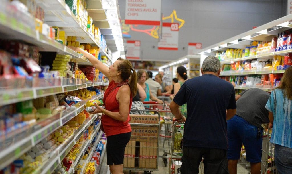 Ministra da agricultura afirma que não risco de desabastecimento de supermercados