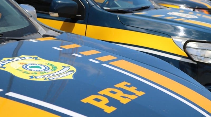 Motociclista sem CNH é flagrado transportando criança de maneira irregular em Itabaiana