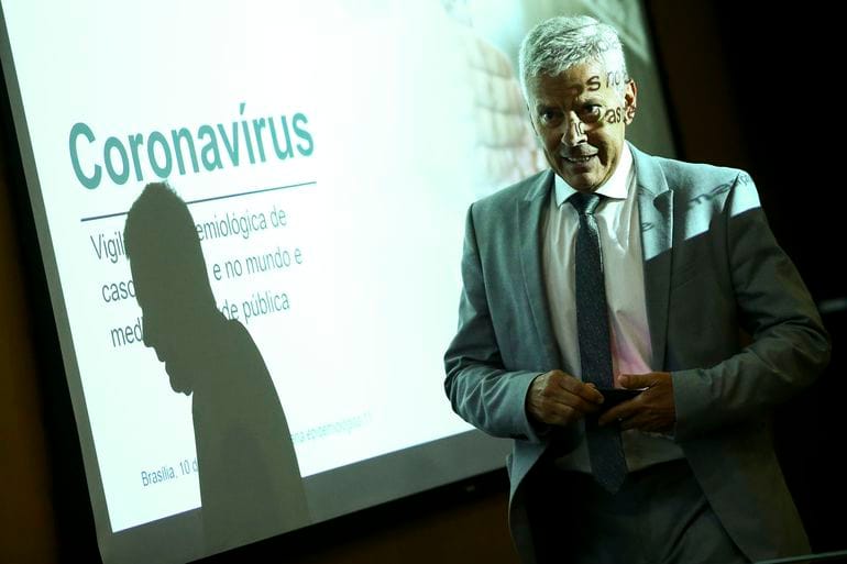 Mundo luta contra vírus que acontece uma vez a cada 100 anos