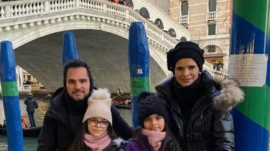 Mães se revoltam após filhas de Luciano Camargo frequentarem escola depois de viagem à Itália