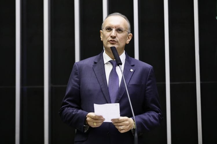 Não é o momento de discutir impeachment diz Fábio Henrique