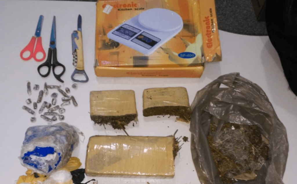 Polícia Civil apreende maconha e cocaína em Cristinápolis