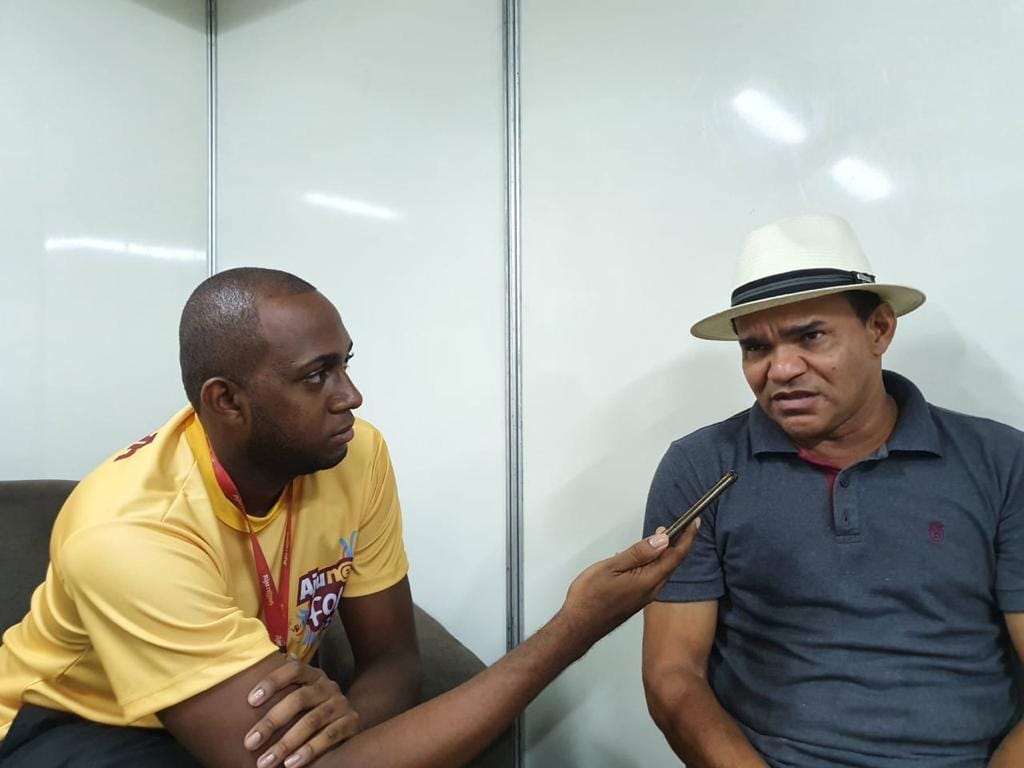 Prefeito de Neópolis afirma que munícipio não tem condições de pagar piso dos professores
