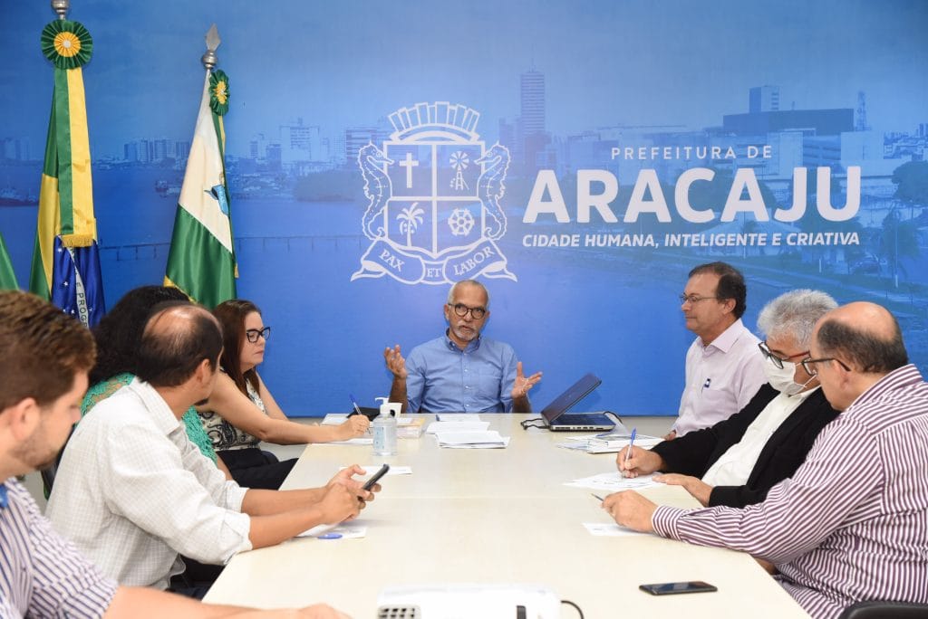 Prefeitura de Aracaju e entidades da Saúde debatem medidas de contenção para o coronavírus