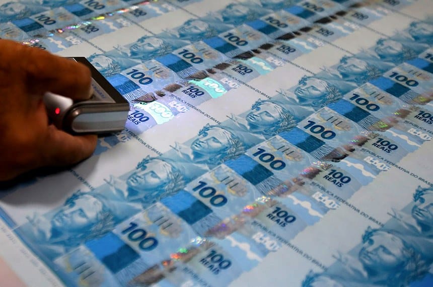 Projeto que taxa grandes fortunas destina recursos para a saúde