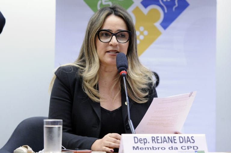 Proposta torna obrigatória a colocação de pias em supermercados para prevenir contra covid 19