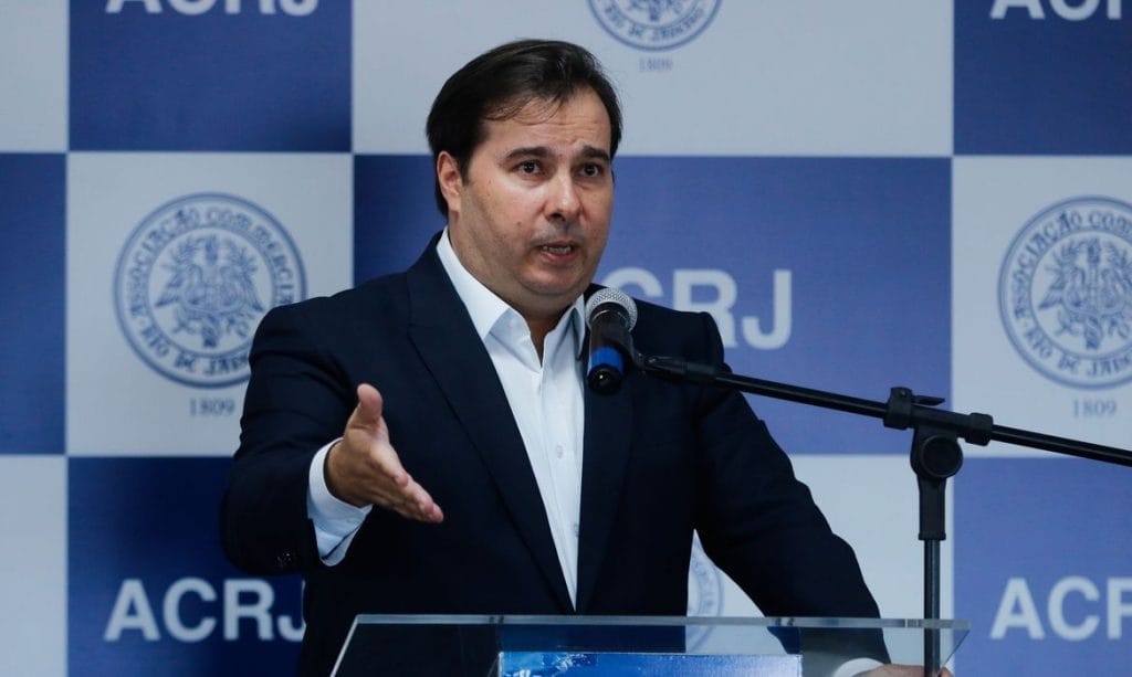 Rodrigo Maia sobre pacote de Bolsonaro para empresas Não vai resolver