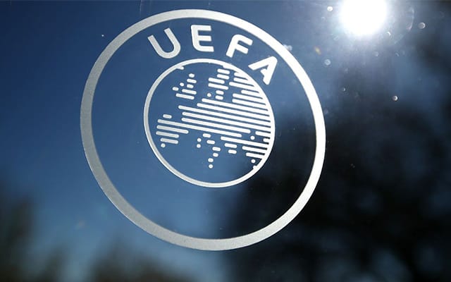 Uefa adia finais da Liga dos Campeões e da Liga Europa