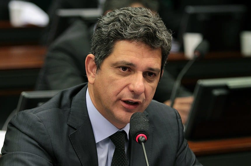 ‘Presidente faz cortina fumaça ao levantar suposta fraude nas eleições’ afirma Rogério Carvalho