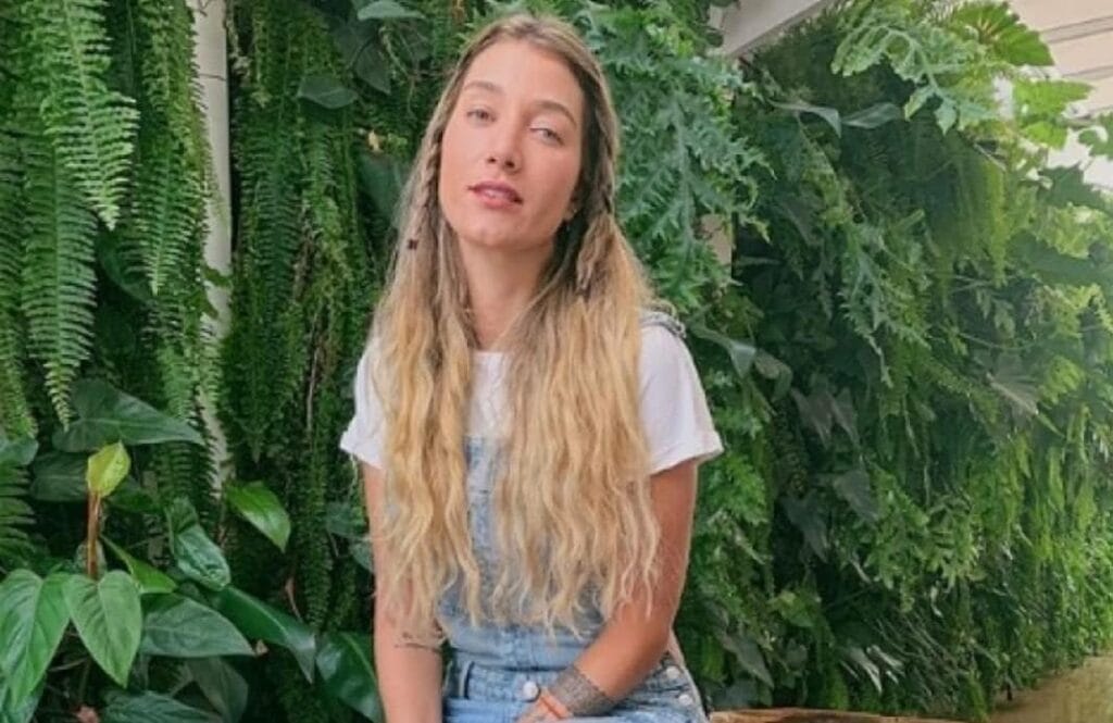 Após desativar conta Gabriela Pugliesi é flagrada usando perfil do seu cachorro no Instagram