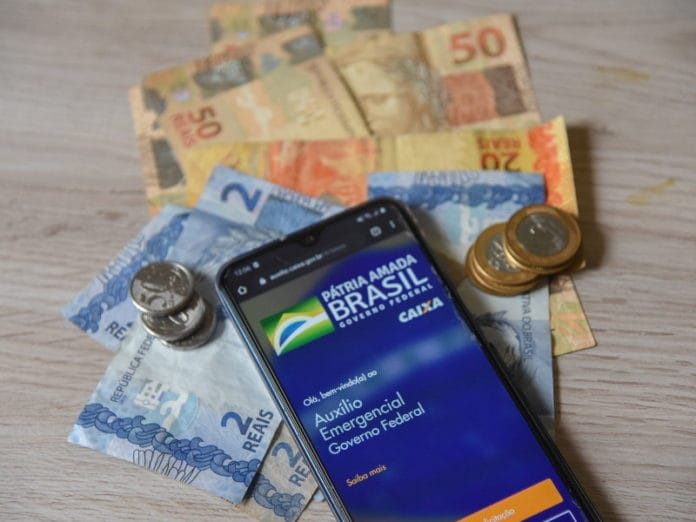 Auxílio emergencial Governo apoia aumento de trabalhadores atendidos