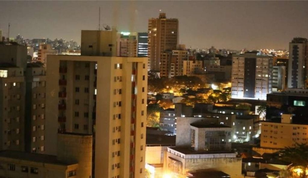 Barulho estranho no céu intriga internautas e movimenta as redes sociais veja vídeo