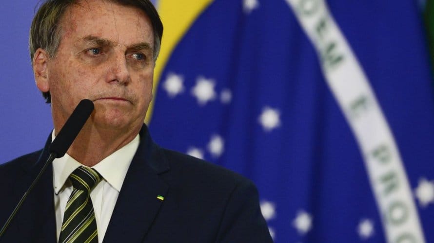 Bolsonaro acusa OMS de incentivar a masturbação em crianças e apaga postagem minutos depois