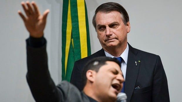 Bolsonaro quer perdão das dívidas de igreja evangélica