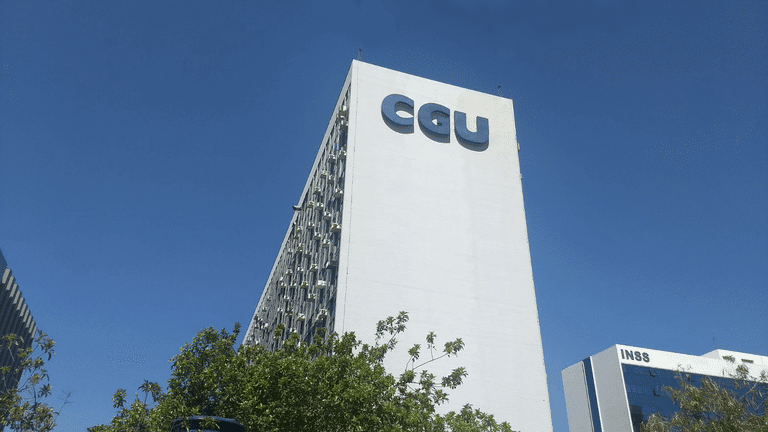 CGU vê risco após análise de nove contratos realizados pelo Ministério da Saúde