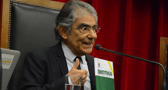 Carlos Britto diz que isolamento social é constitucional