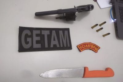 Dois homens são presos por porte ilegal de arma em Estância