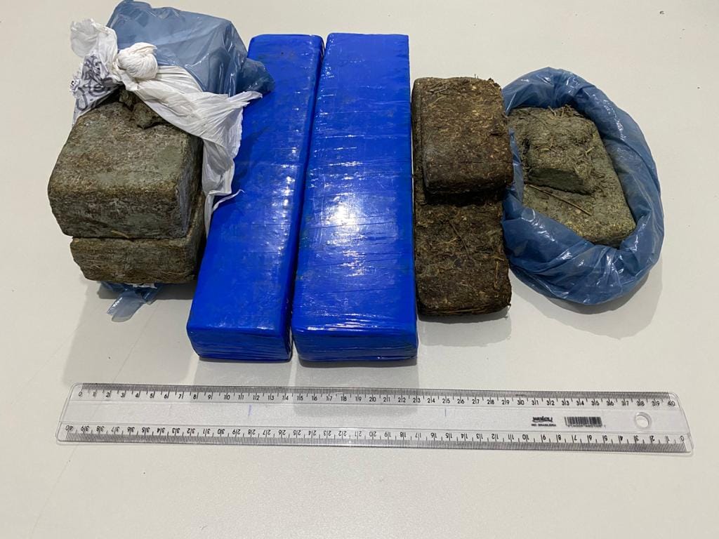 Dois suspeitos são presos com tabletes de maconha em Aracaju