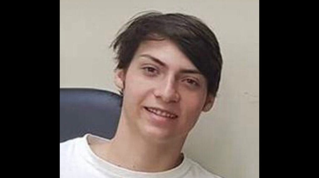 Em vídeo filho de Bolsonaro ironiza covid 19 Só uma gripezinha. Peguei passou