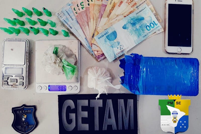 Getam prende suspeita de tráfico de drogas no Dezoito do Forte segundo suspeito segue foragido