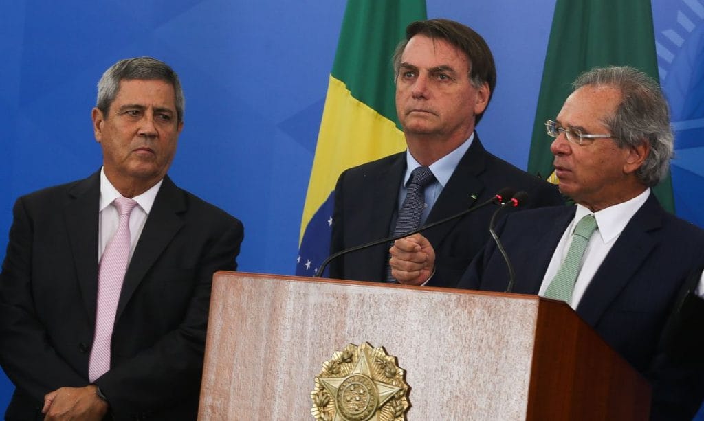 Governo anuncia R 200 bilhões para socorrer trabalhadores e empresas