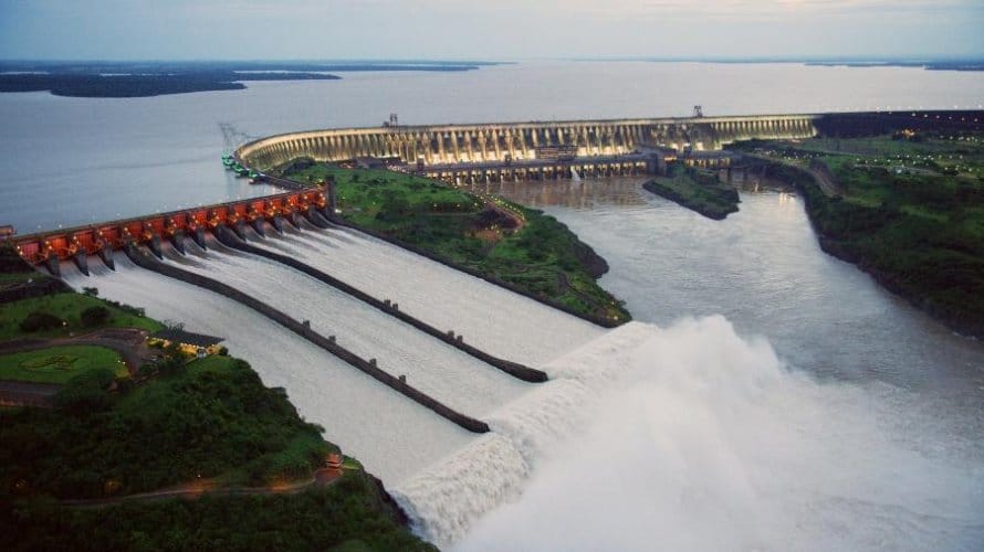 Impacto do coronavírus no setor elétrico deve fazer conta de luz subir 20