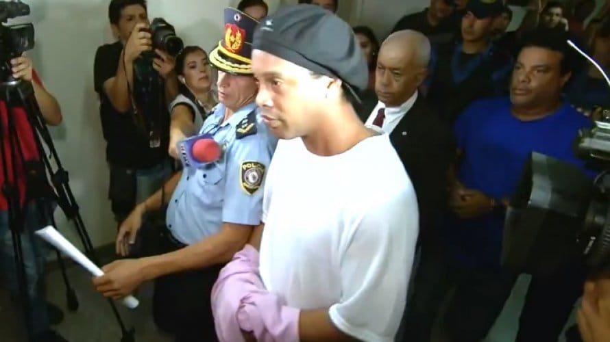 Justiça paraguaia acusa homem de falsificar documentos de Ronaldinho e o irmão