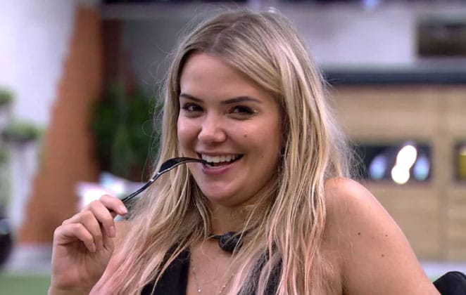 Marcela fala sobre sua bissexualidade e esclarece episódio embaixo do edredom com Daniel