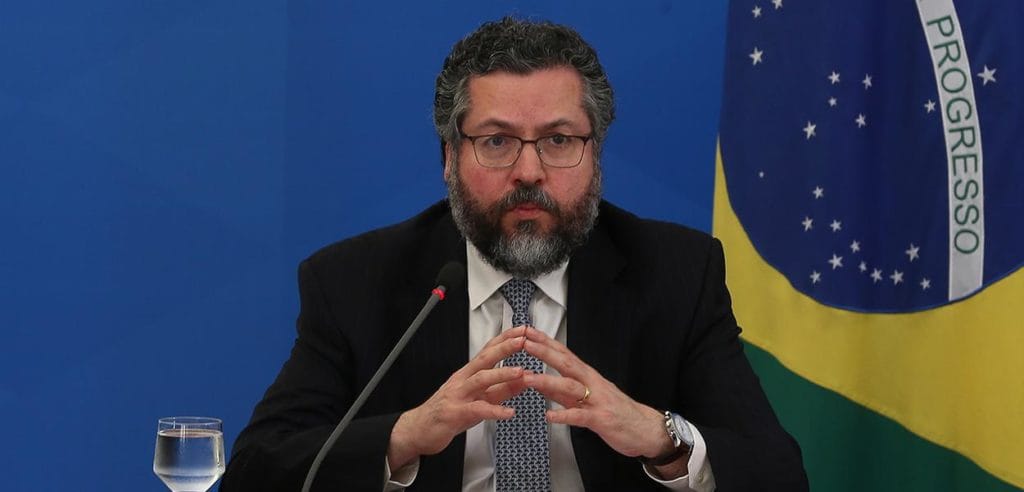 Ministro afirma que estão usando coronavírus para instaurar o comunismo no mundo