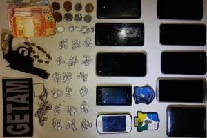Polícia prende quatro suspeitos de tráfico de drogas Conjunto Lourival Batista