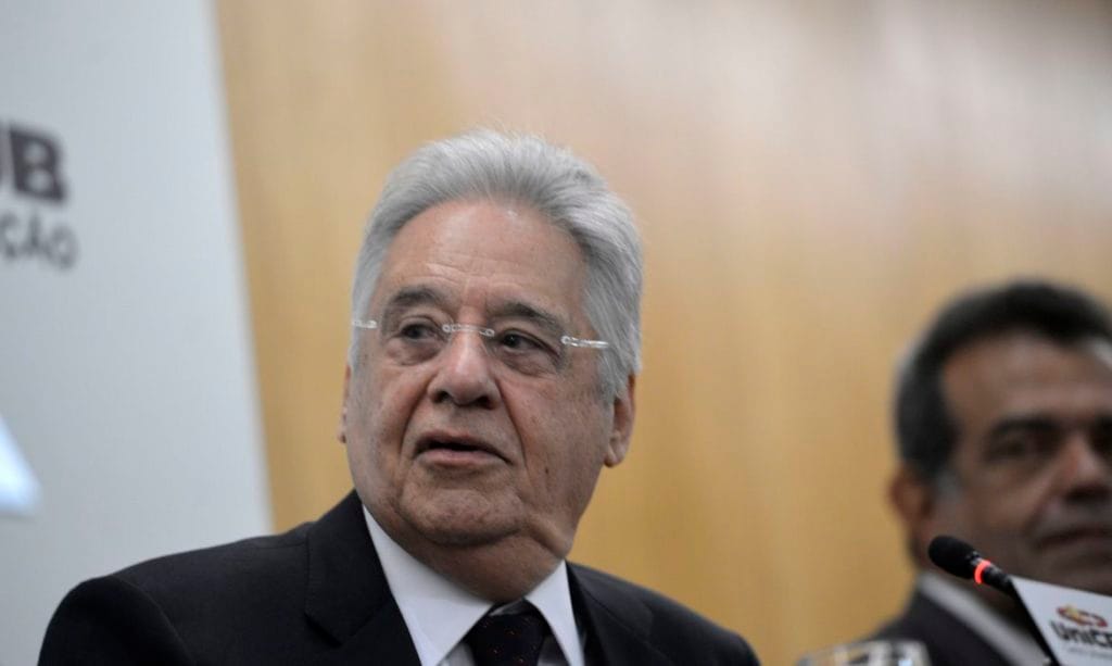 Poupe nos de um processo de impeachment diz FHC após sugerir renuncia de Bolsonaro