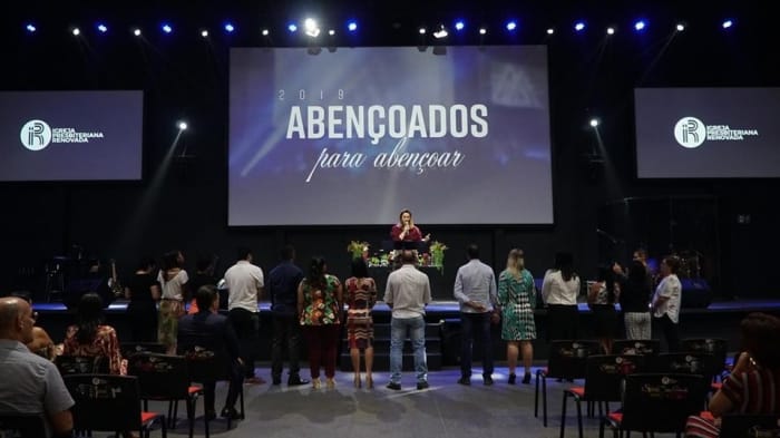 Presbiteriana Renovada e pastor da Família Renovada