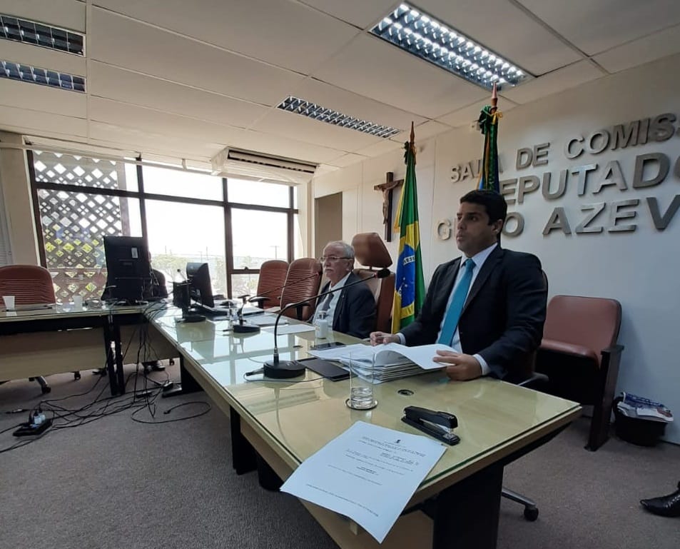 Presidente da Alese discute com líderes pautas da próxima sessão