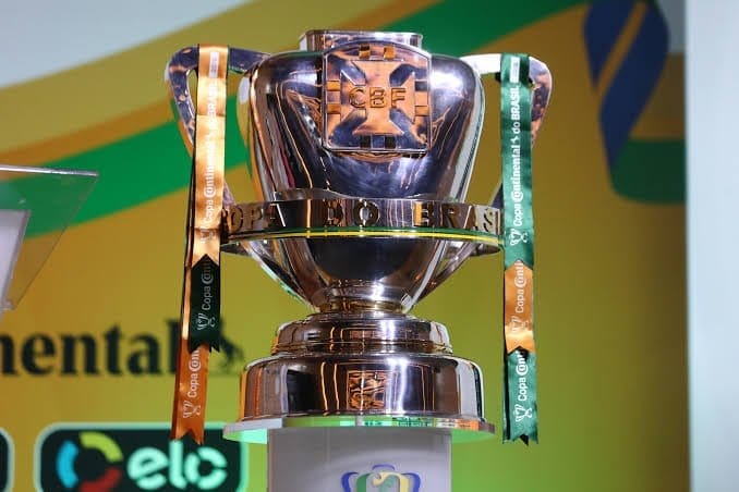 Secretário geral da CBF não crê em retomada do futebol brasileiro no curto prazo