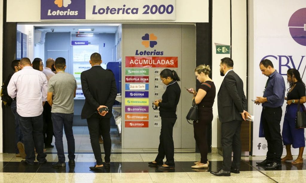 TRF2 derruba liminar e lotéricas e igrejas voltam a ser serviços essenciais