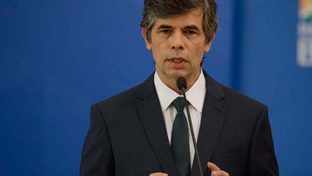 Teich sugere flexibilização do isolamento e diz que recuará em caso de erro