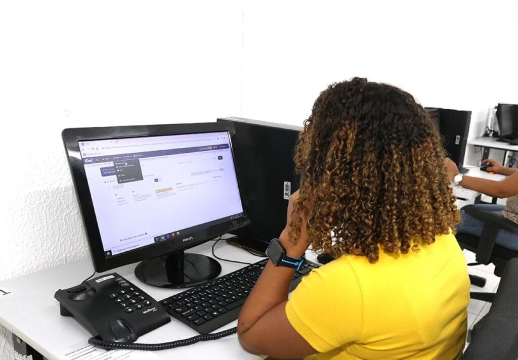 Trabalhadores do Monitora Aju denunciam falta de EPIs após caso de covid 19 na equipe
