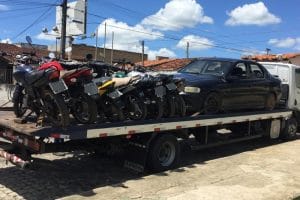 Veículos apreendidos em operações policiais em Lagarto são encaminhados ao pátio do Detran