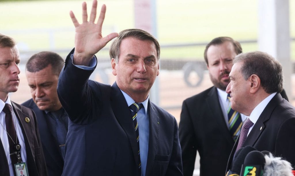 “Destruíram minha vida por causa de um vídeo” diz professora que desabafou a Bolsonaro