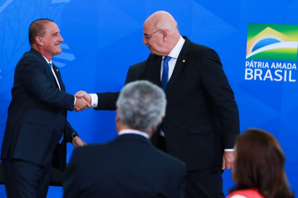 “O ideal era o Mandetta se adaptar ao discurso do Bolsonaro” diz Terra durante conversa com Onyx