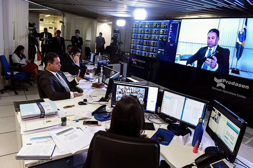 Aprovado congelamento de salários do setor público saúde e segurança ficam de fora