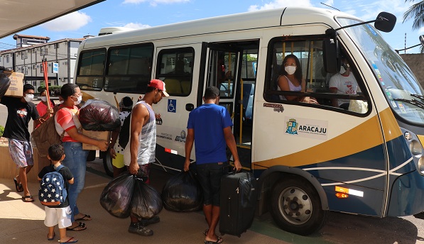 Após duas semanas moradores do Largo da Aparecida voltam para casa