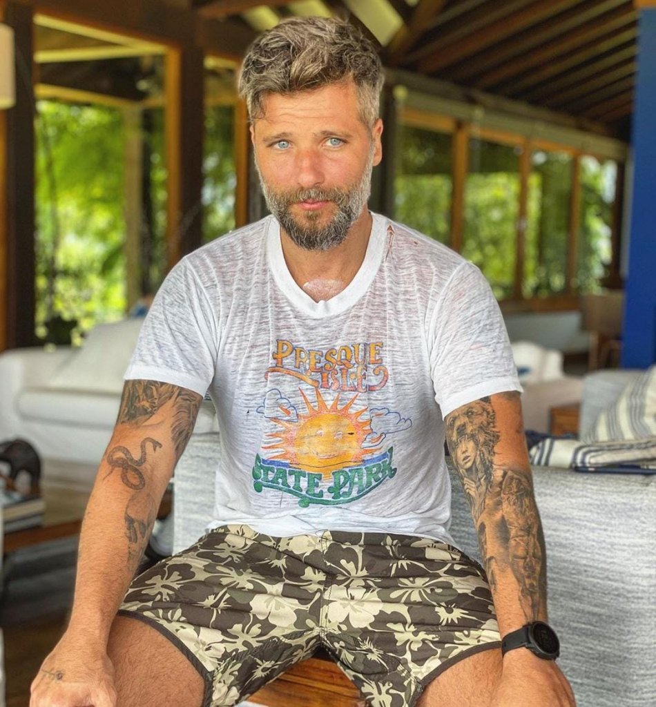 Ator da Globo diz ter sido hostilizado por policiais