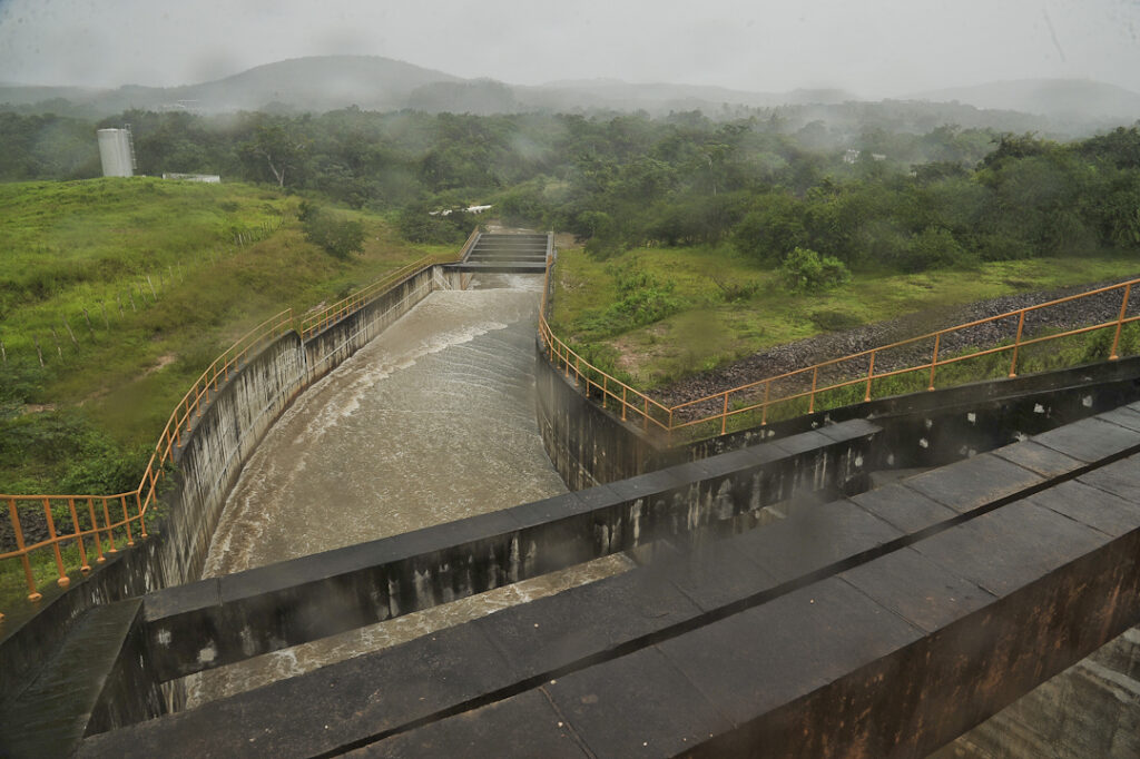 Barragem do Rio Poxim corre risco de transbordar diz prefeitura 1
