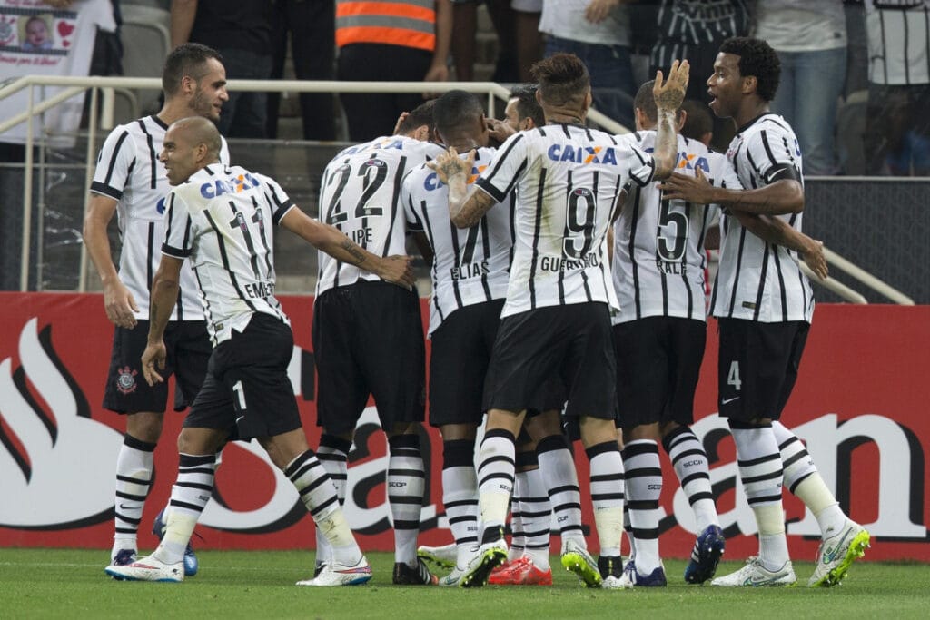 Corinthians tem dívidas de mais de R 40 mi em direito de imagem com jogadores