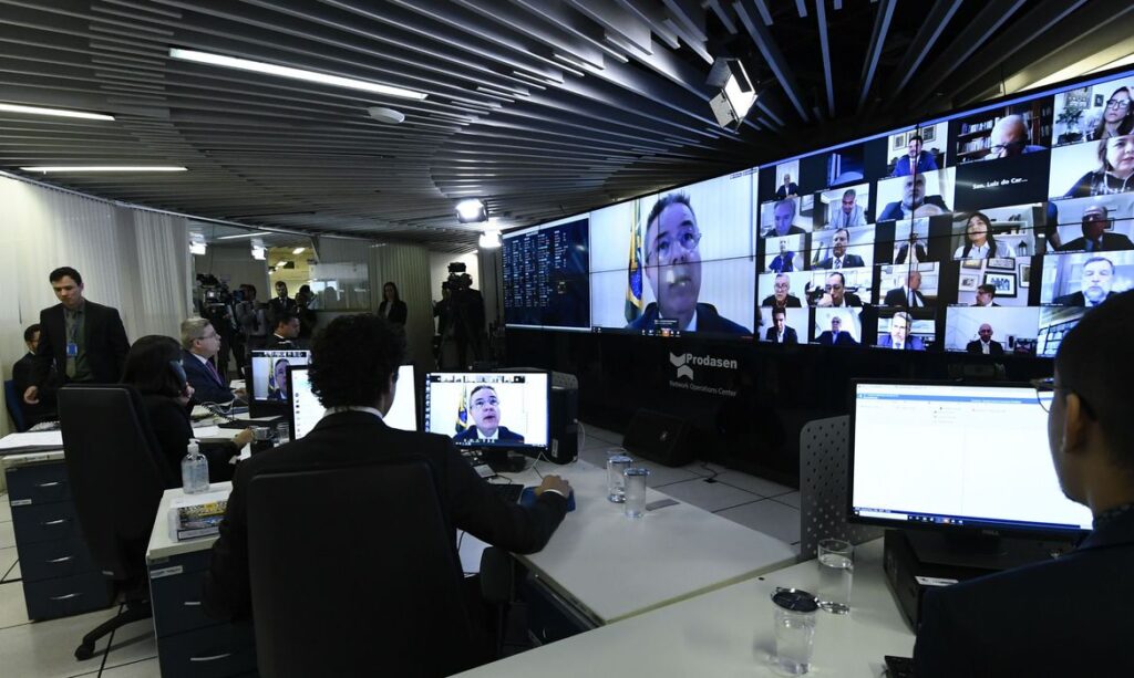 Covid 19 Crise no Brasil faz disparar número de projetos que preveem quebra de contratos