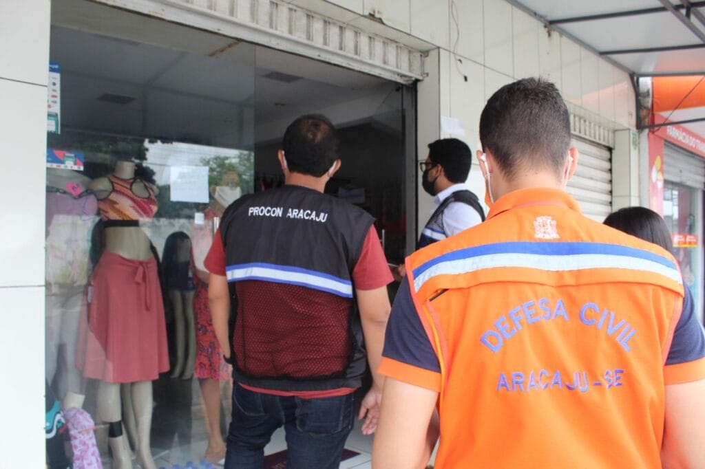 Covid-19: Nove estabelecimentos comerciais são interditados por descumprir decreto em Aracaju 1 Covid 19 Nove estabelecimentos comerciais são interditados por descumprir decreto em Aracaju